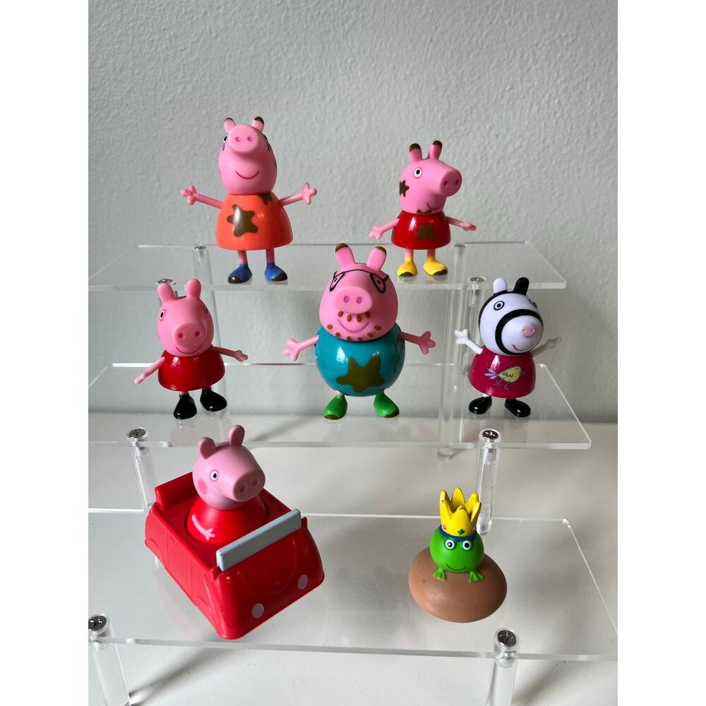 Peppa Pig Muddy Puddles Family, Peppa Vehicle and Crown Frog Prince Mini Figure